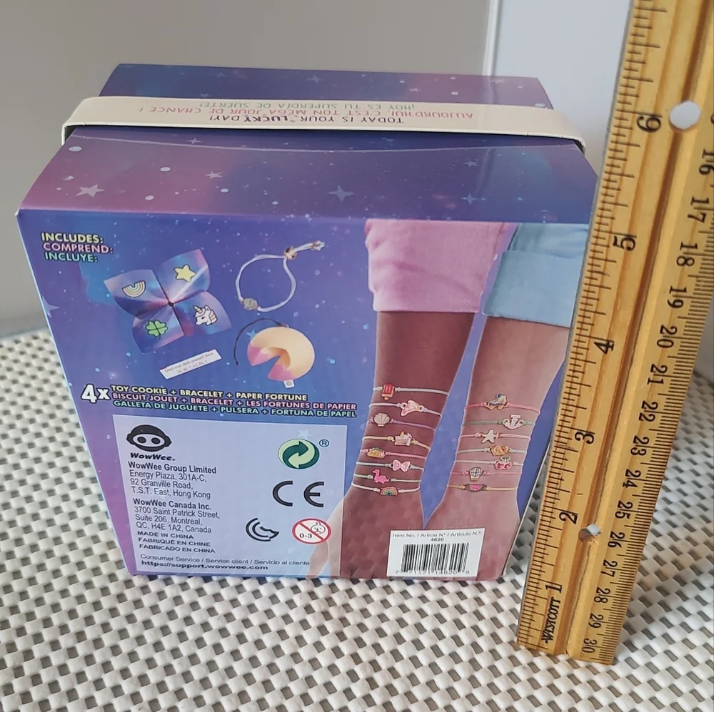 Lucky Fortune by WowWee: 4x Toy cookie, Bracelet, Paper Fortune NWT